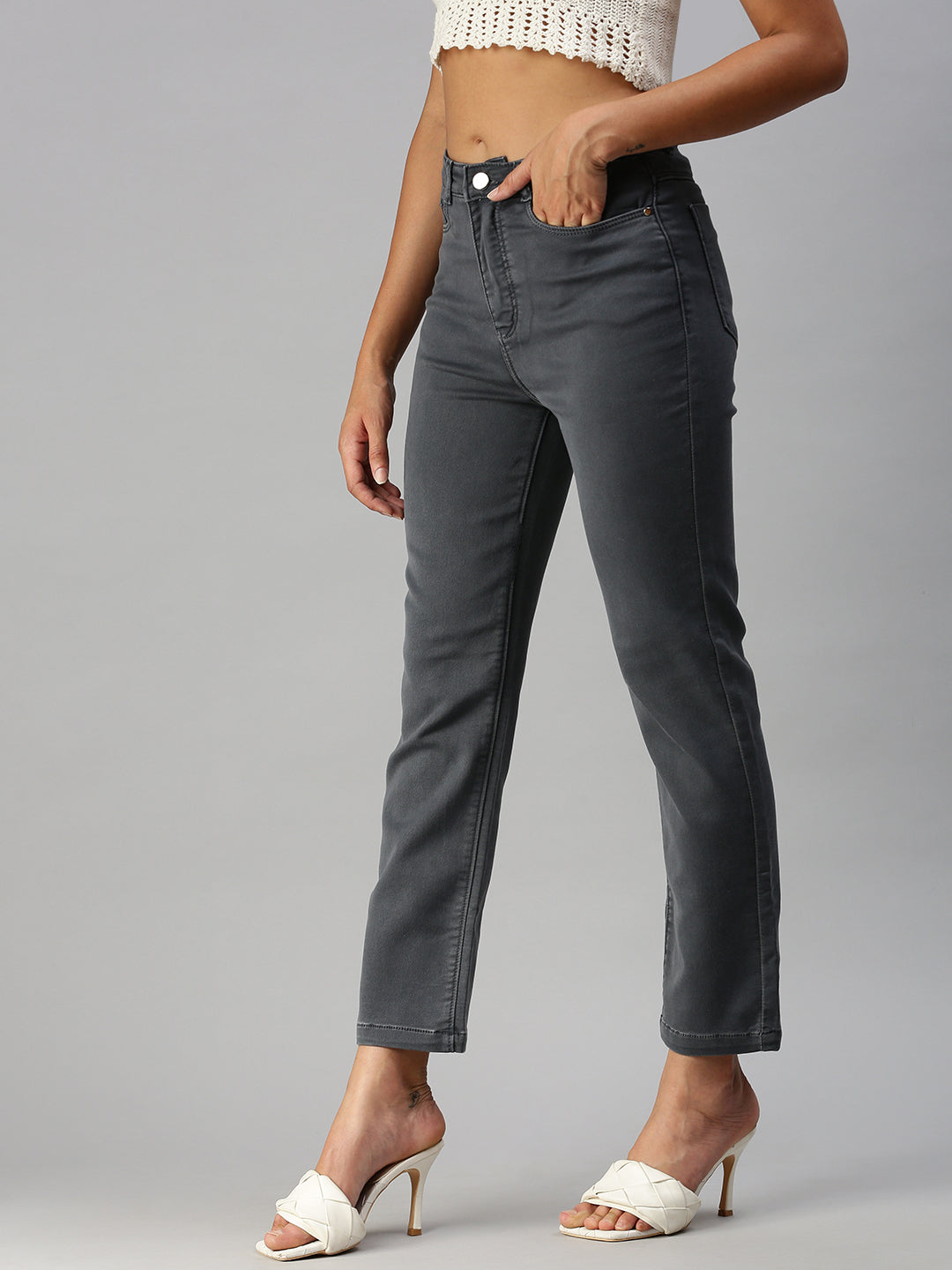 Women's Grey Solid Straight Fit Denim Jeans