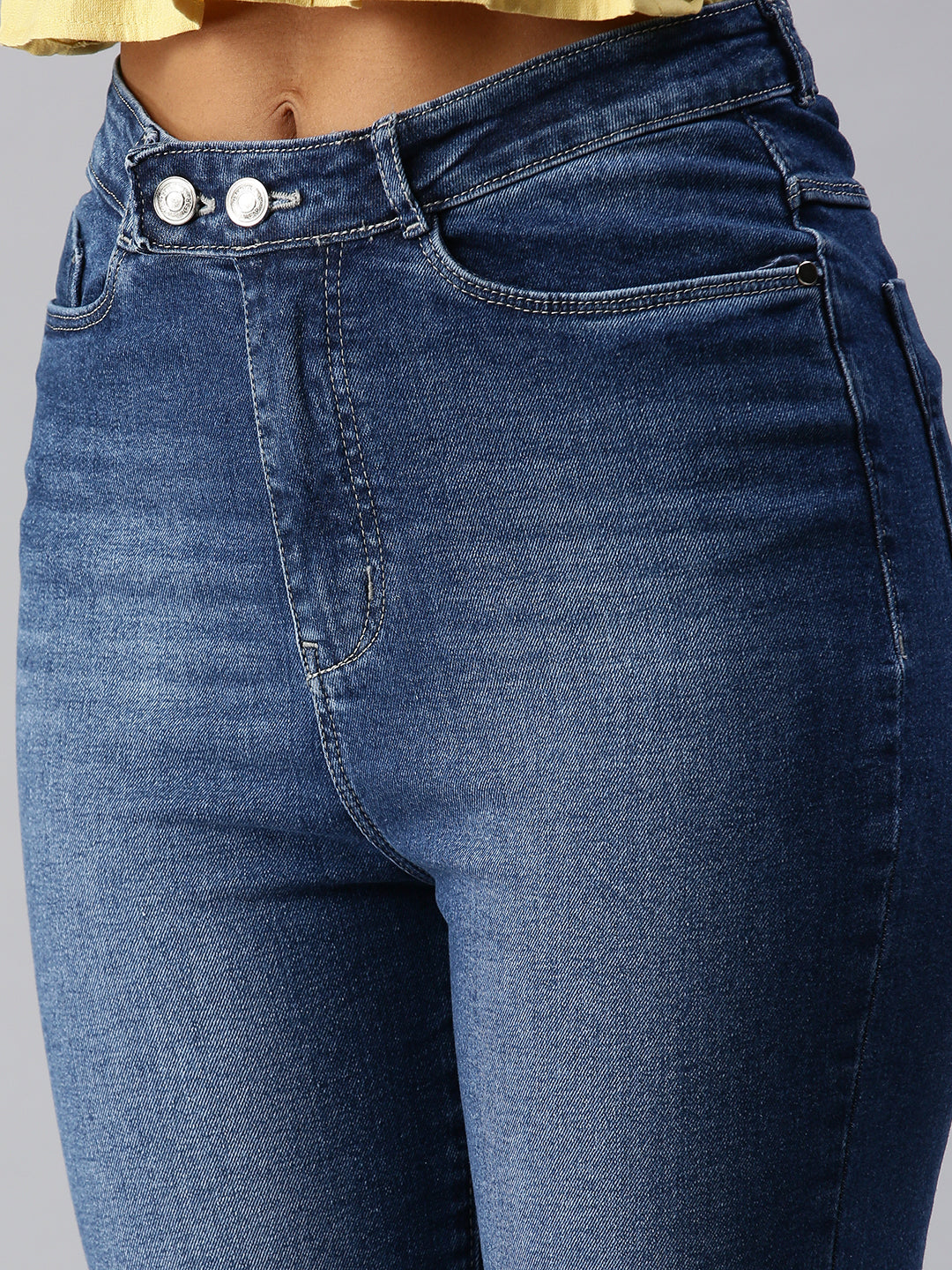 Women's Blue Solid Straight Fit Denim Jeans