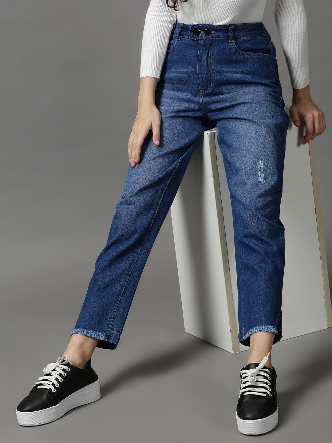 Women's Blue Solid Boyfriend Fit Denim Jeans