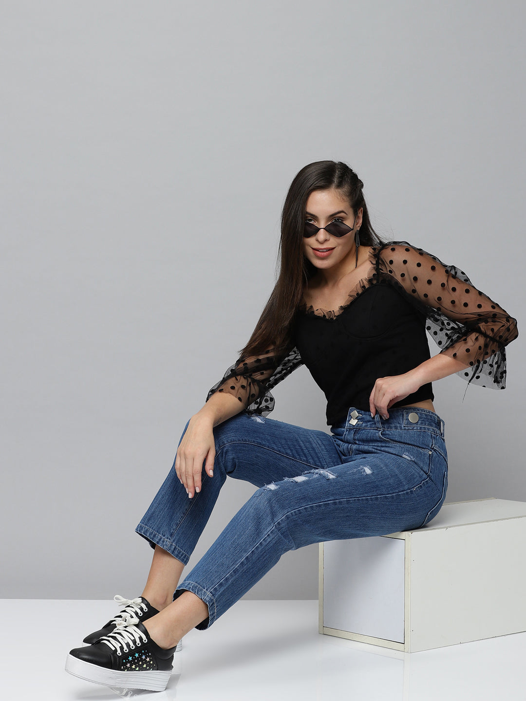 Women's Blue Jean Relaxed Fit High-Rise Mildly Distressed Light Fade Stretchable Jeans