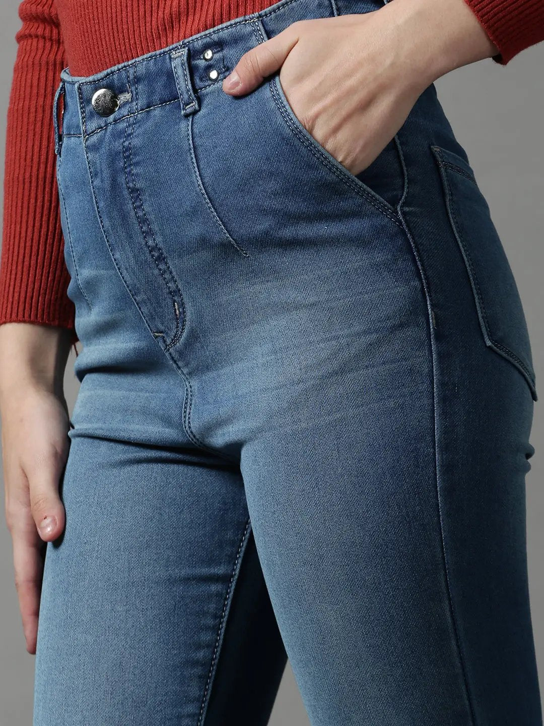 Women's Blue Skinny Fit Mildly Distressed Light Fade Denim Jeans