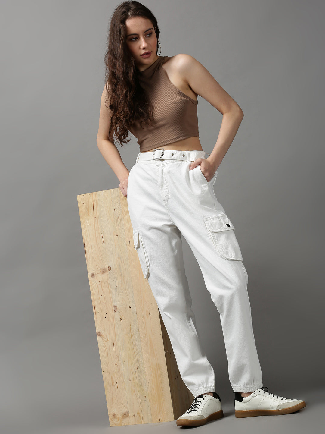 Women's White Solid Jogger Denim Jeans