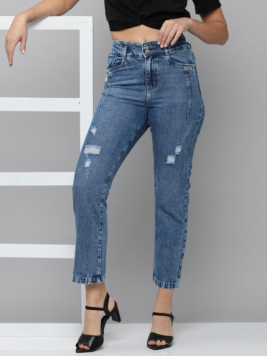 Women's Blue Solid Straight Fit Denim Jeans