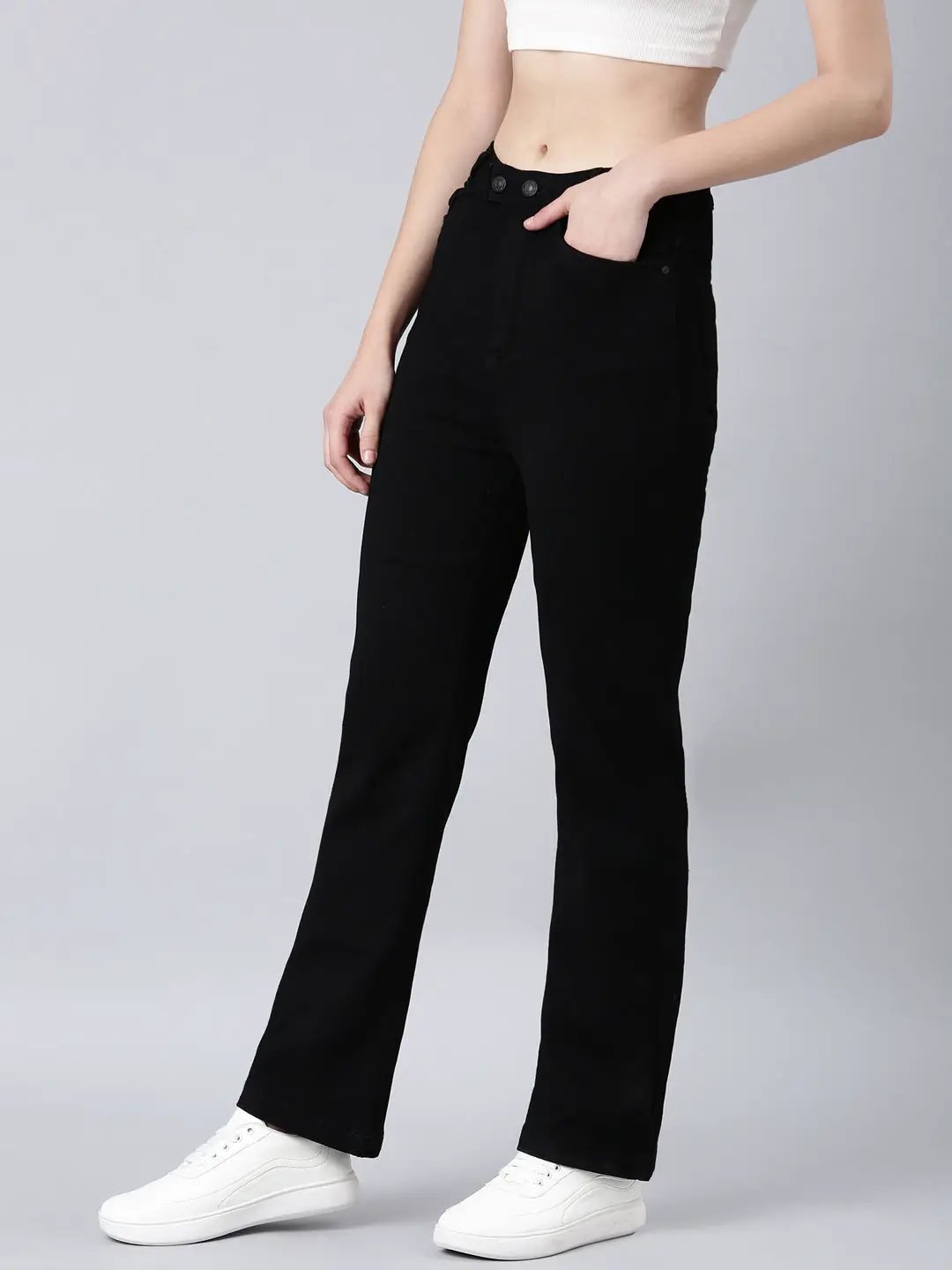 Women's Black Solid Straight Fit Denim Jeans