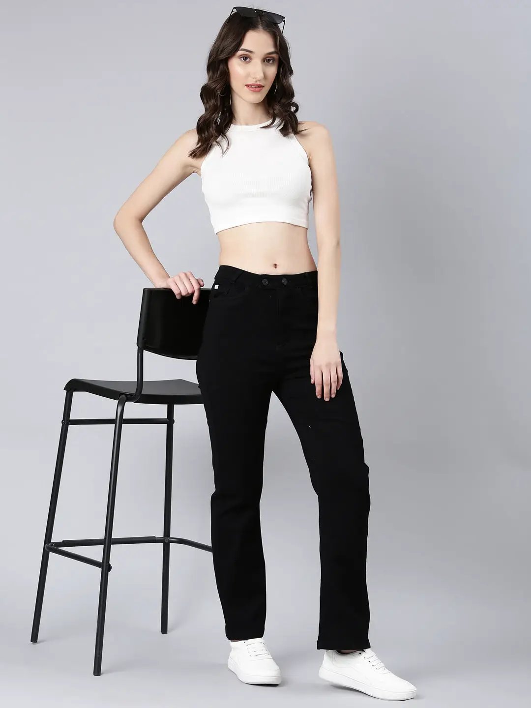 Women's Black Solid Straight Fit Denim Jeans