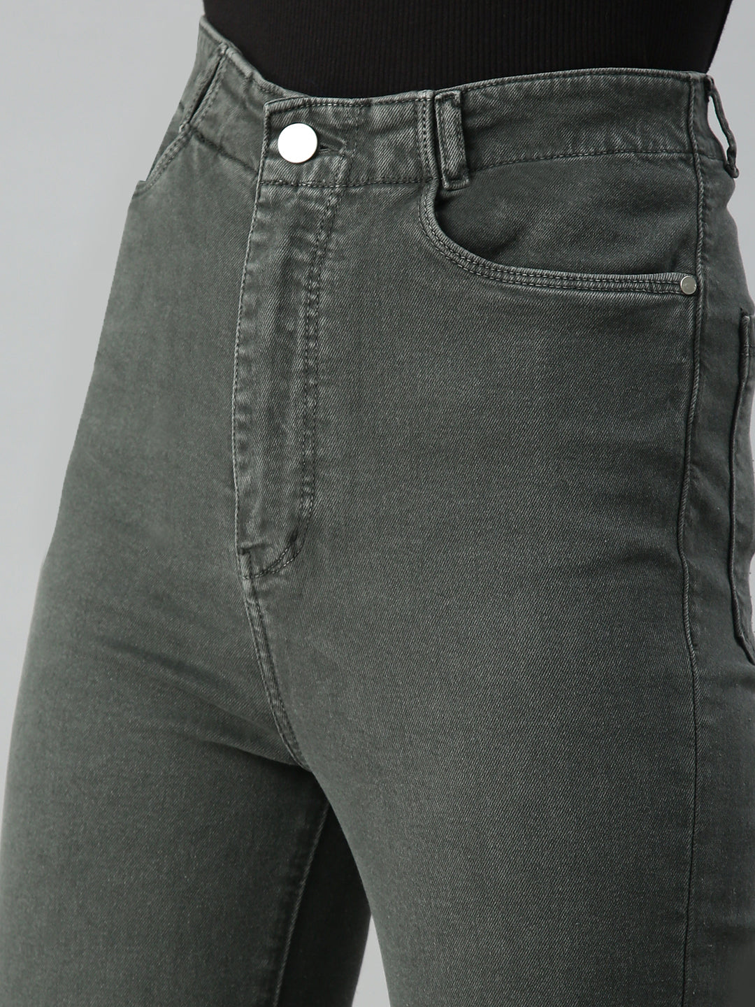 Women's Grey Solid Denim Relaxed Jeans