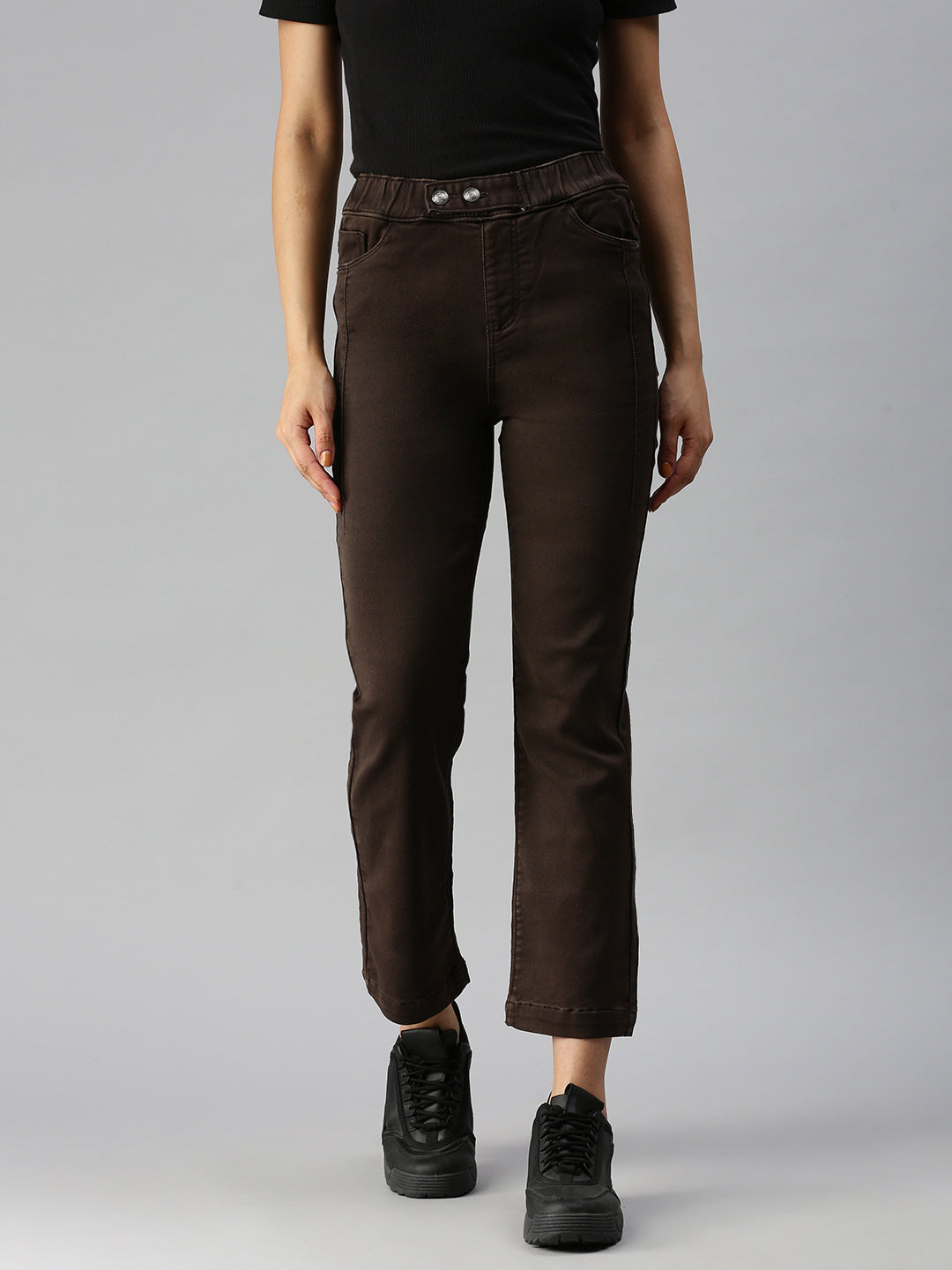 Women's Brown Solid Denim Relaxed Jeans