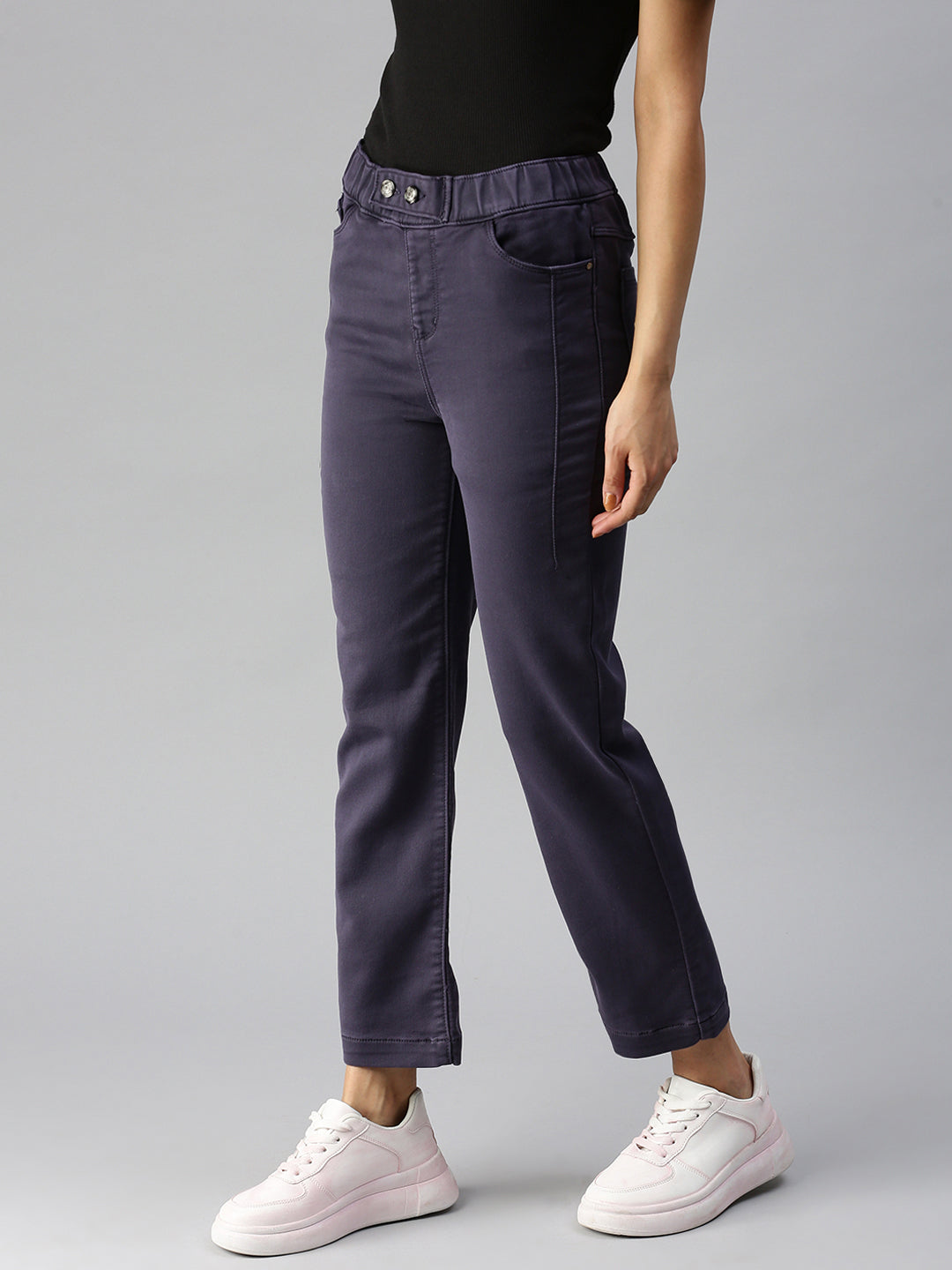 Women's Purple Solid Denim Relaxed Jeans