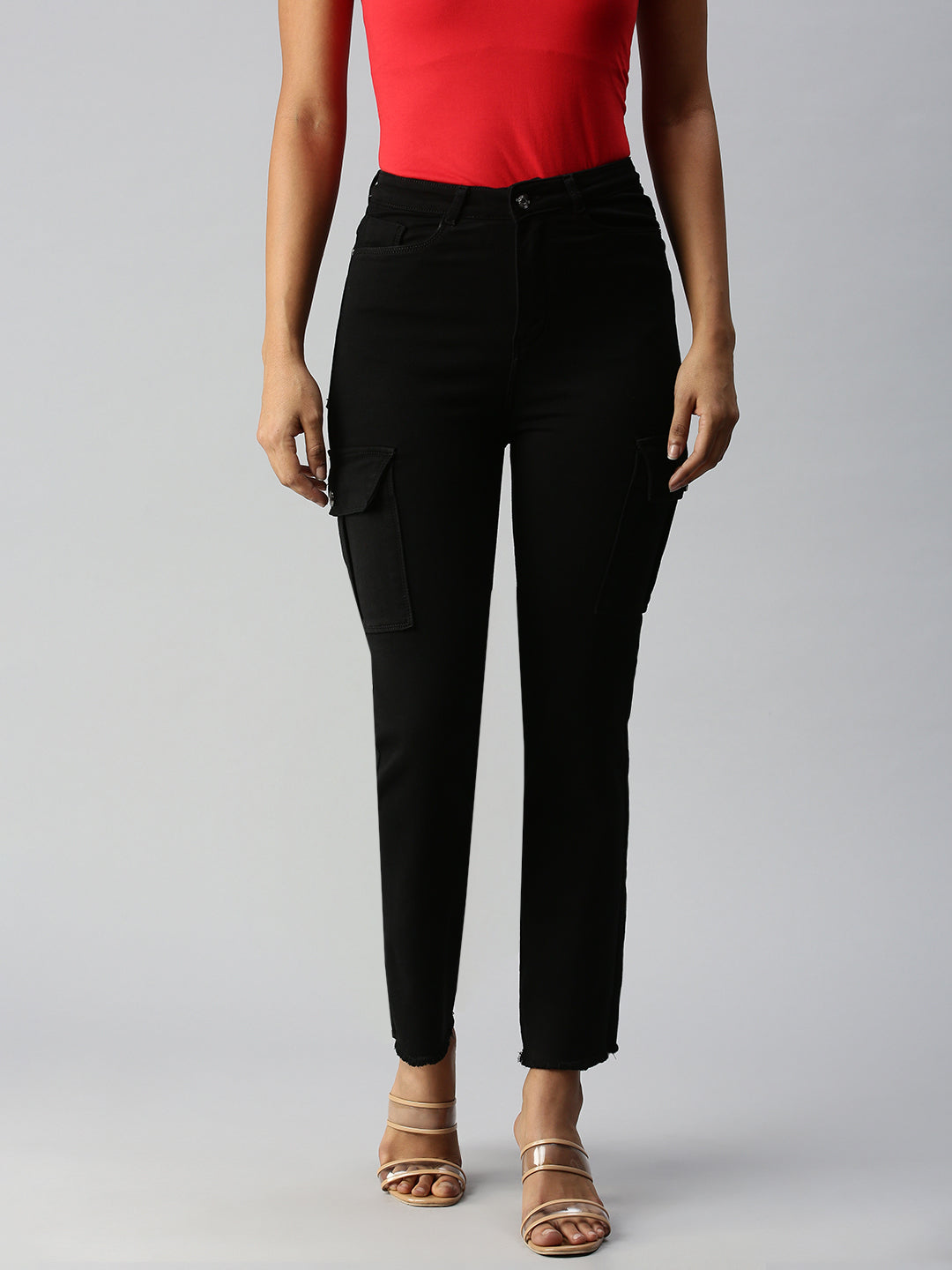 Women's Black Solid Denim Relaxed Jeans