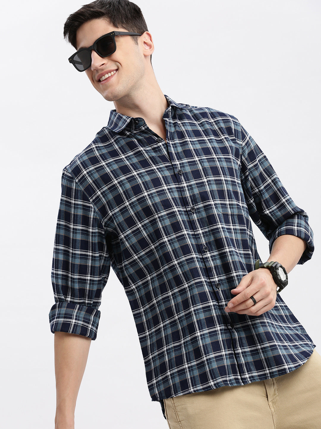 Men Spread Collar Tartan Checks Navy Blue Shirt