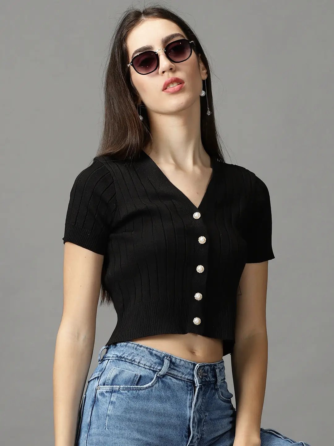 Women's Black Solid Fitted Crop Top