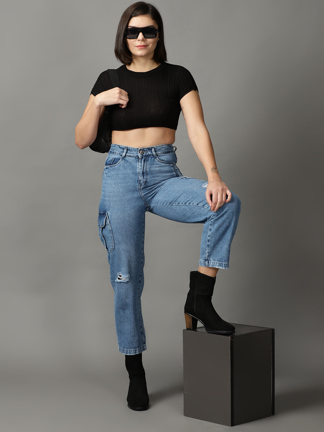 Women's Black Solid Fitted Crop Top