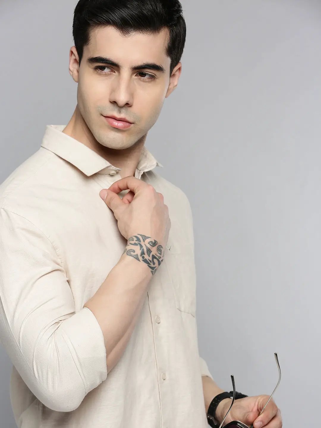 Men's Cream Solid Casual Shirt