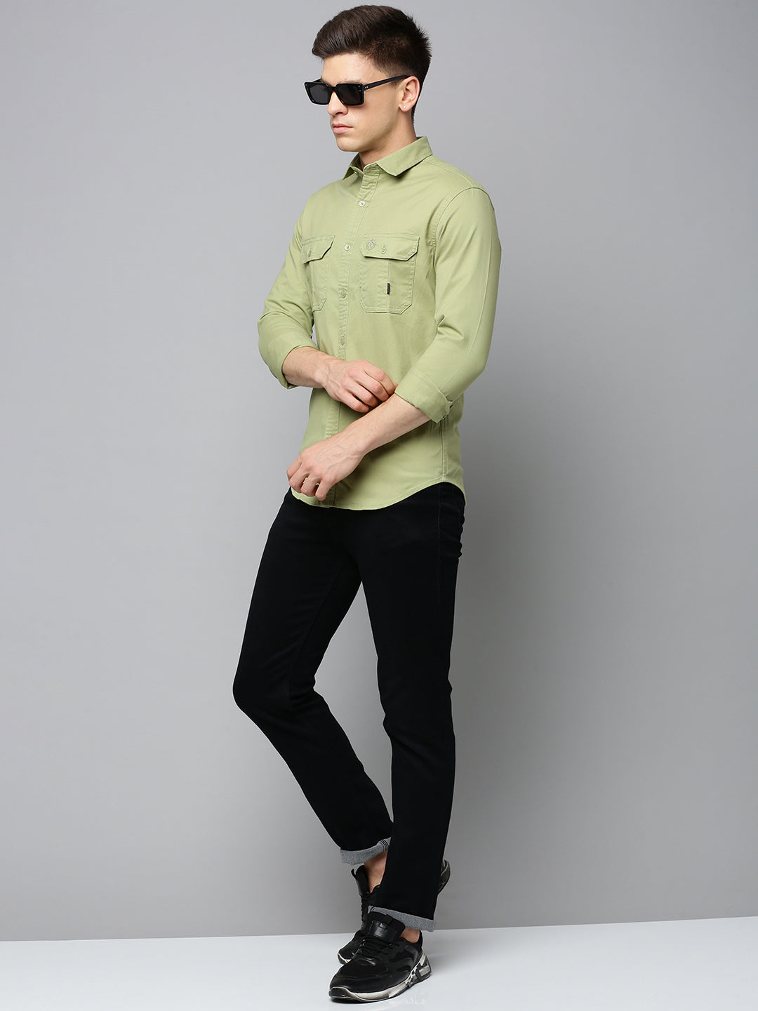 Men Green Solid Casual Shirt