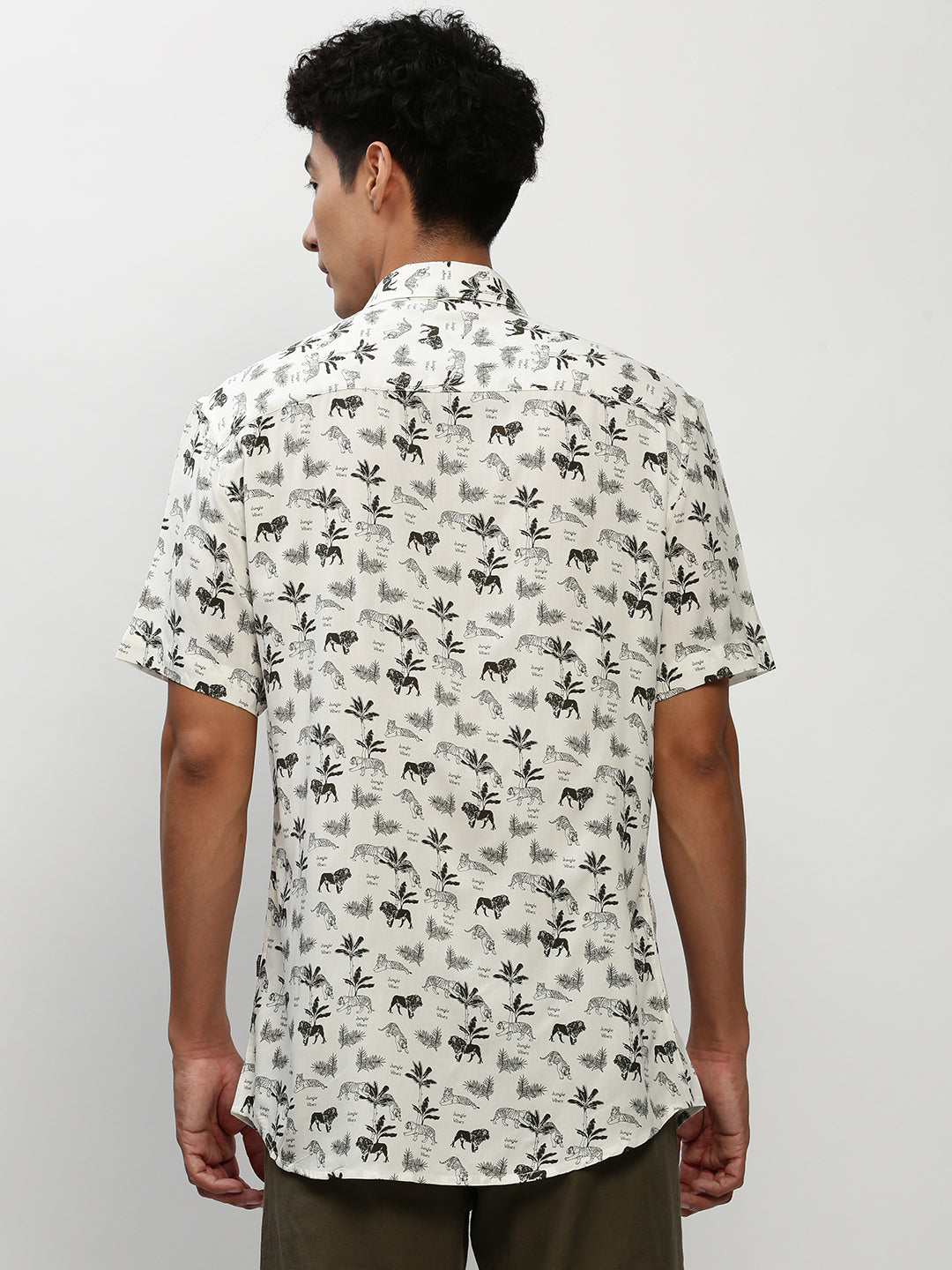 Men White Printed Casual Casual Shirts