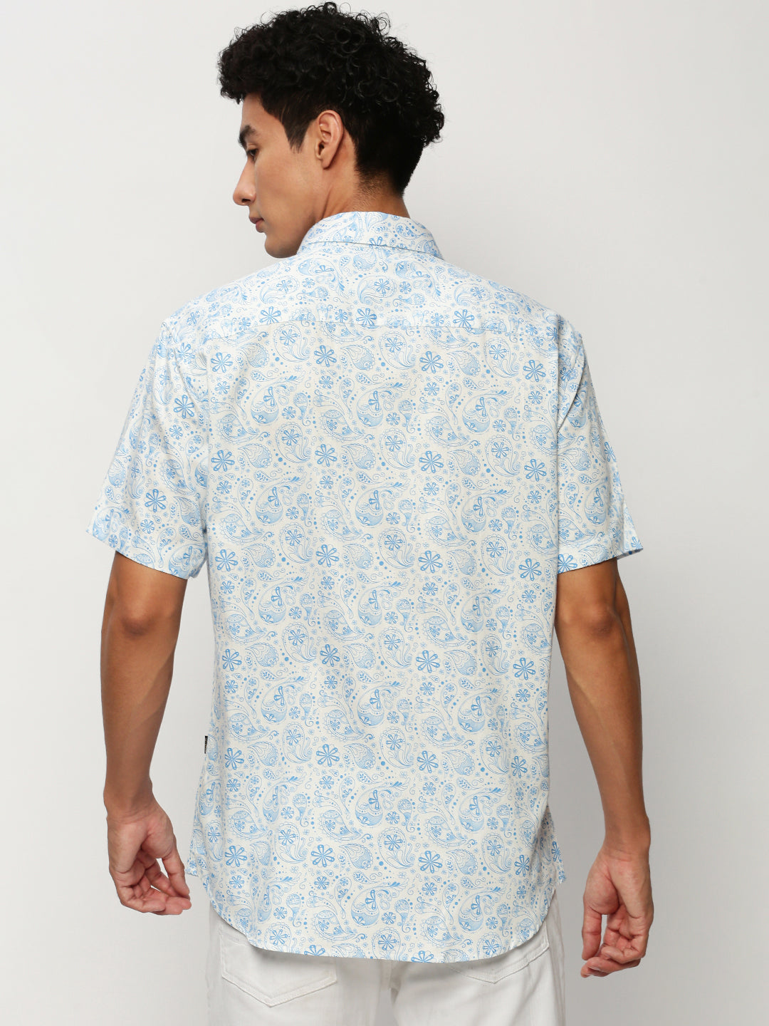 Men White Printed Casual Casual Shirts