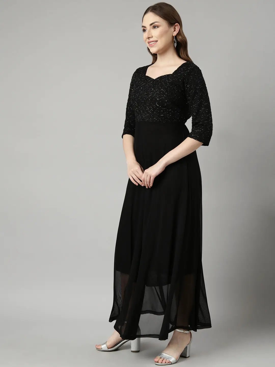 Women's Black Sweetheart Neck Three-Quarter Sleeves Maxi Dress