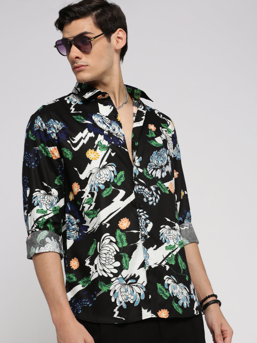 Men Black Spread Collar Floral Shirt