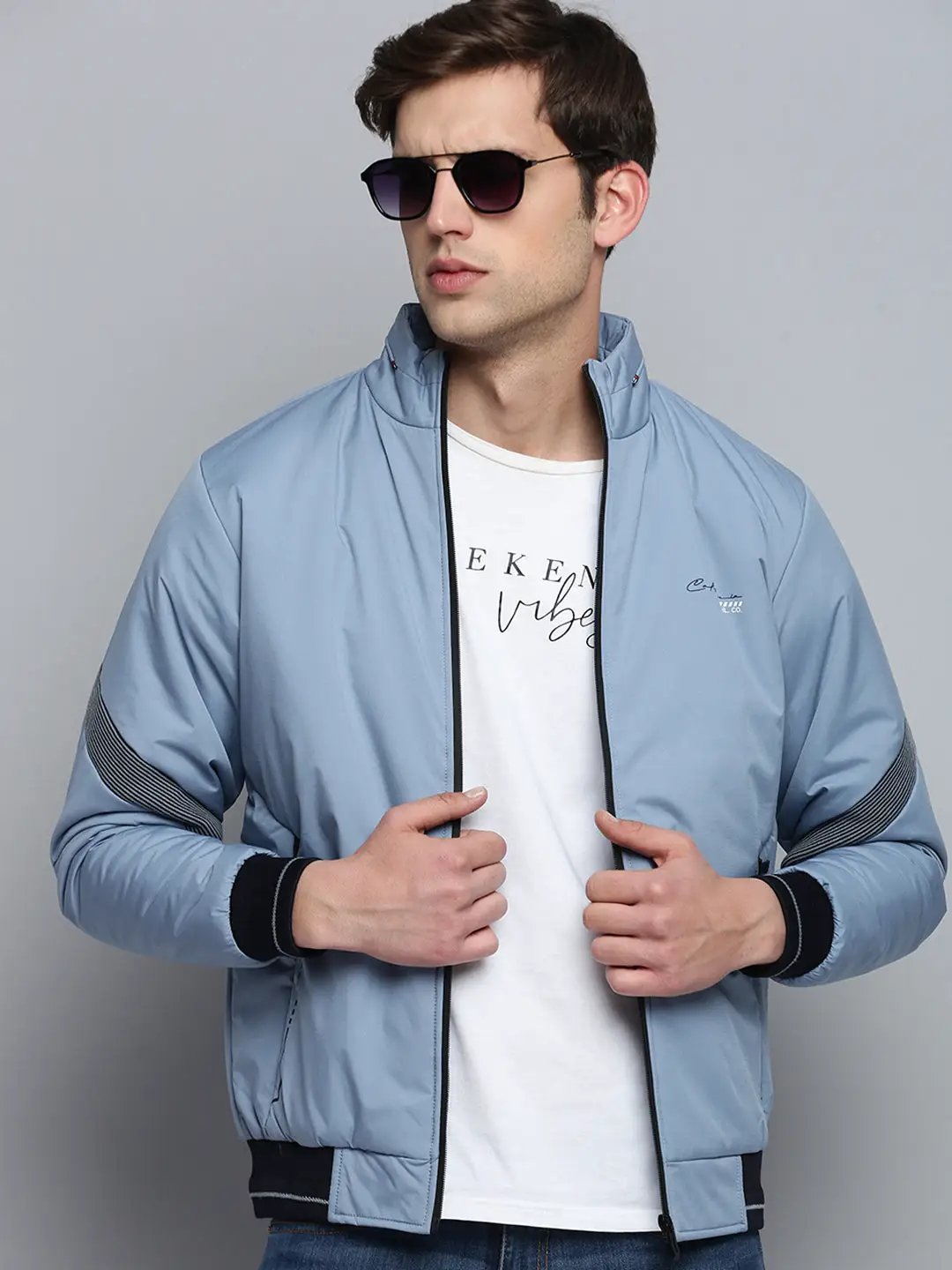 Men's Blue Solid Casual Jacket