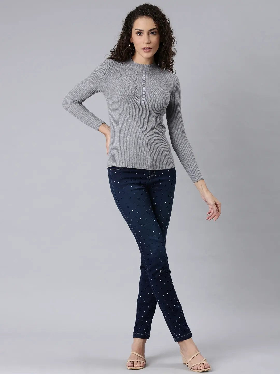 Women's Grey Solid Fitted Top