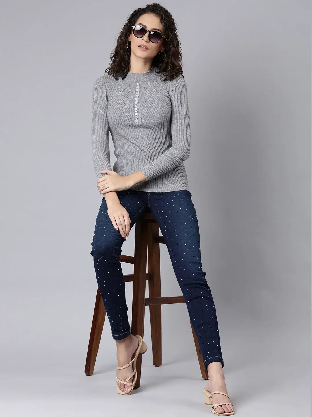 Women's Grey Solid Fitted Top