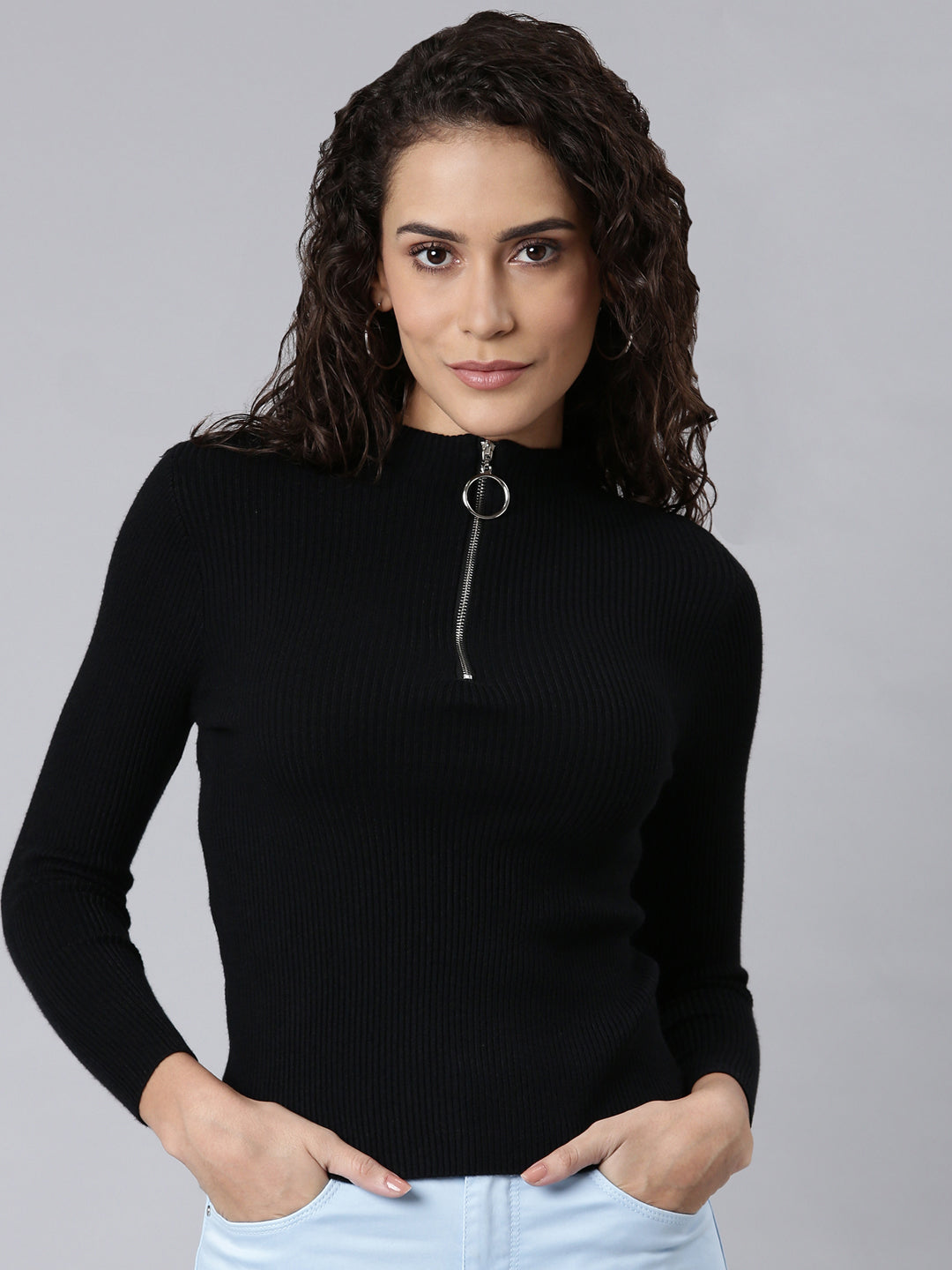 Women's Black Solid Fitted Top
