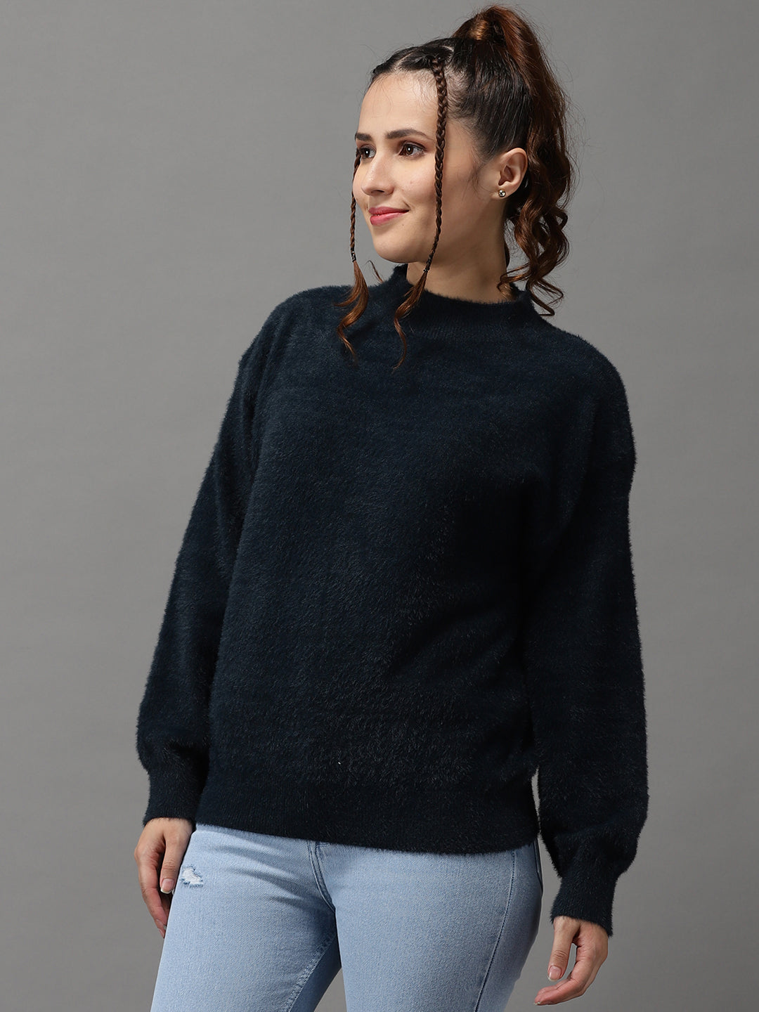 Women's Blue Solid Pullover Sweater