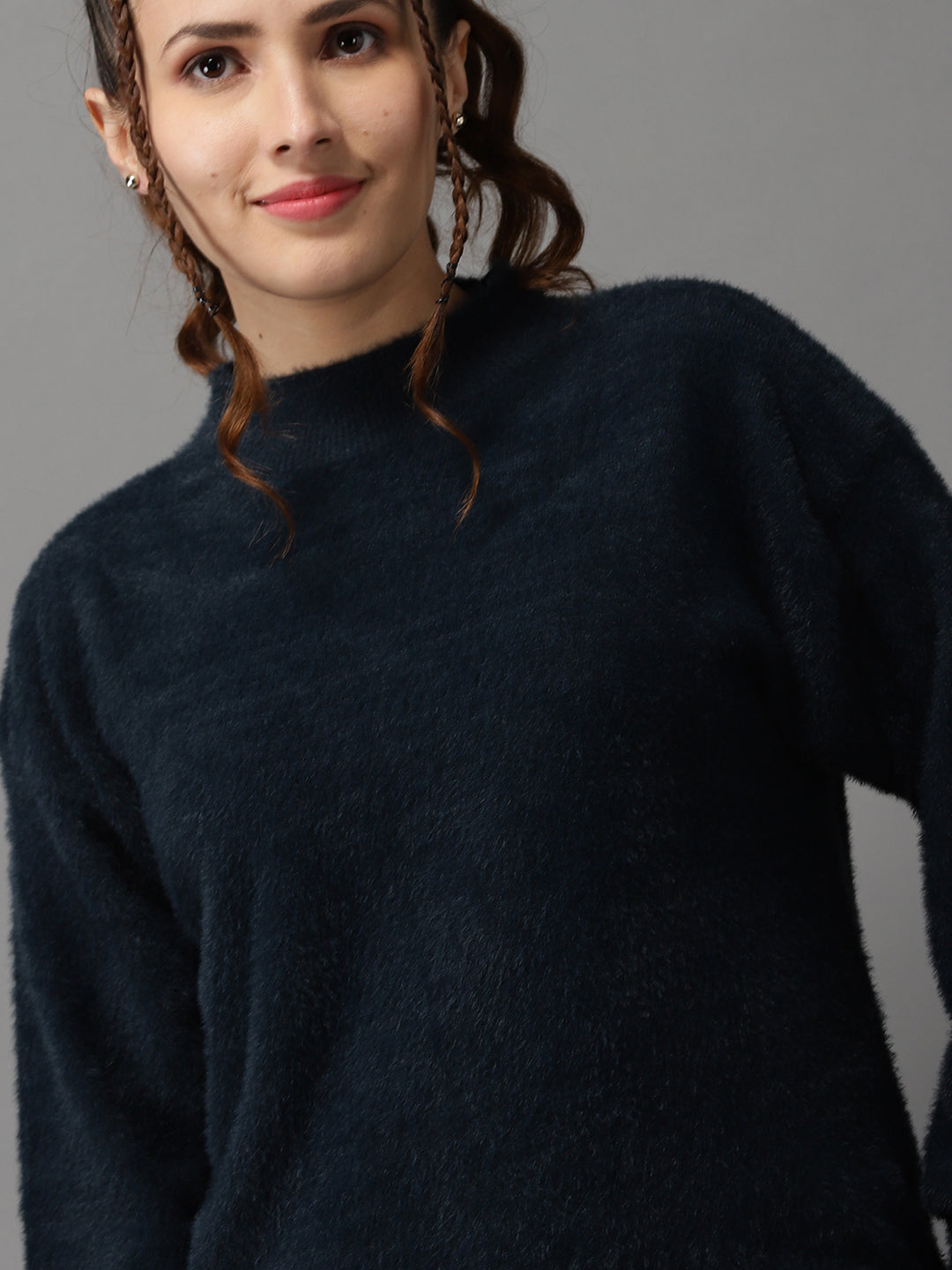 Women's Blue Solid Pullover Sweater