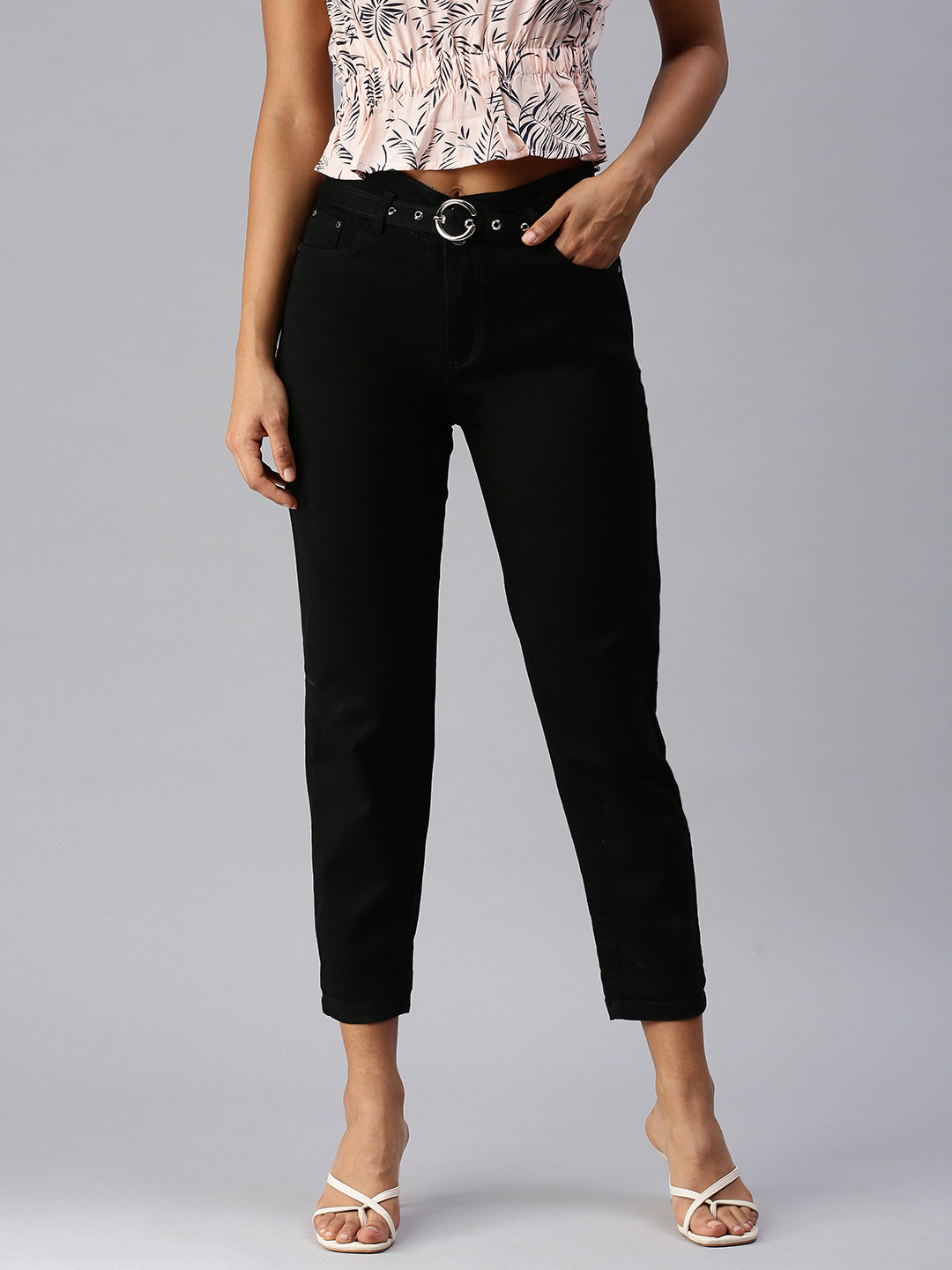 Women's Black Solid Slim Fit Denim Jeans