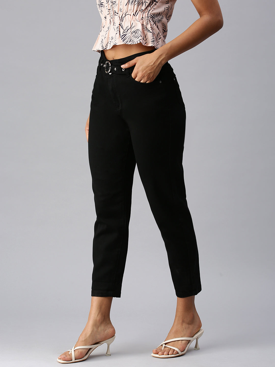 Women's Black Solid Slim Fit Denim Jeans