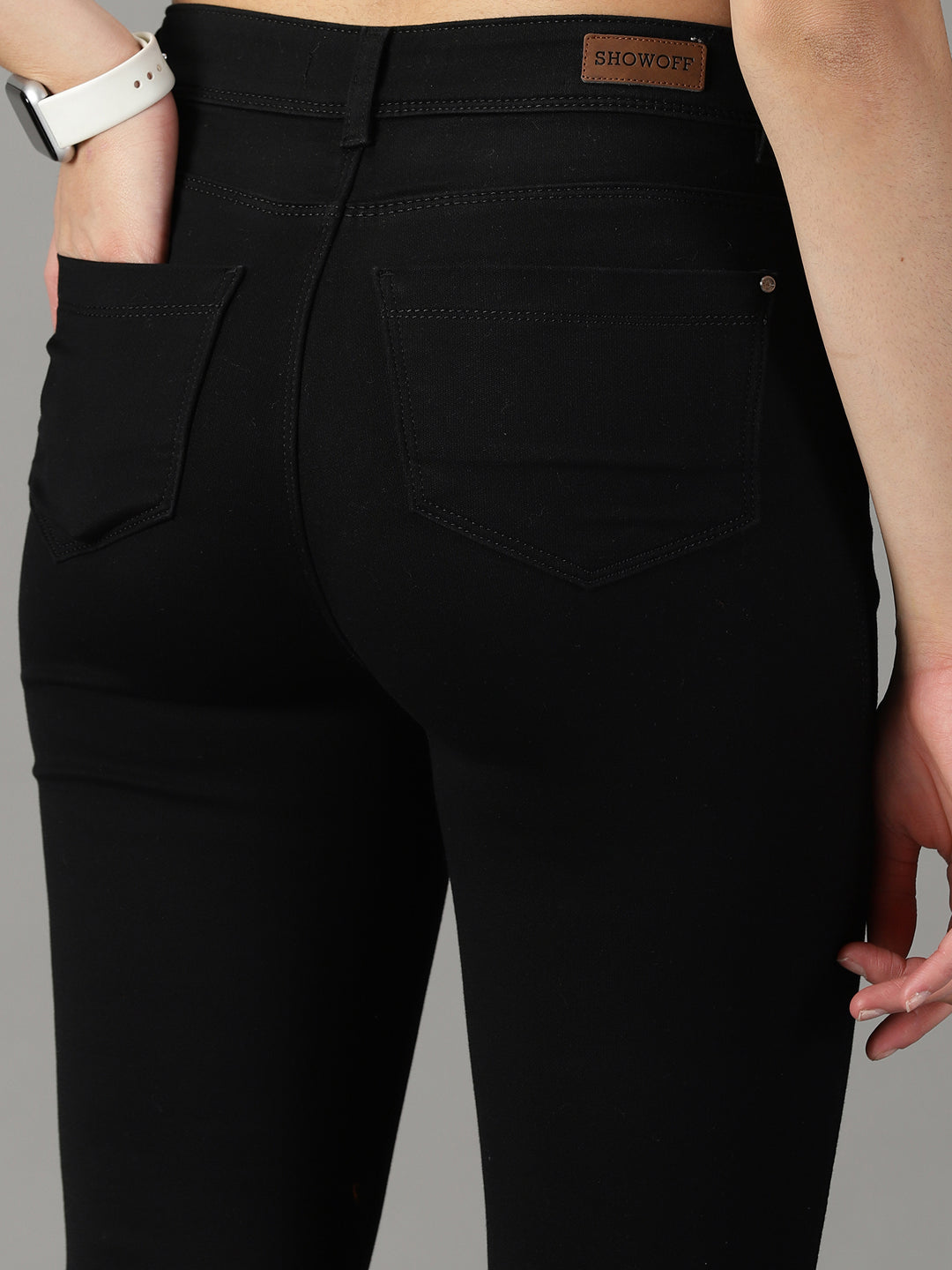 Women's Black Solid Slim Fit Denim Jeans