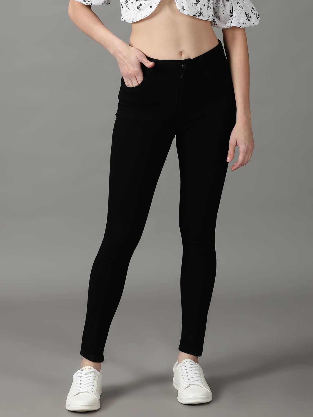 Women's Black Solid Skinny Fit Denim Jeans