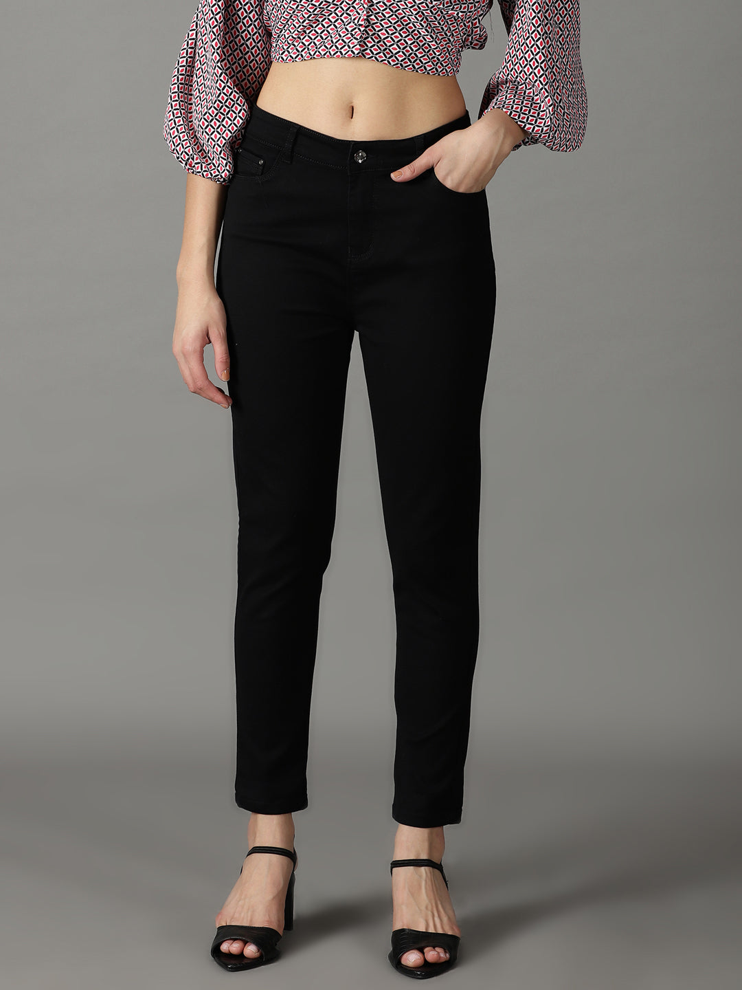 Women's Black Solid Slim Fit Denim Jeans