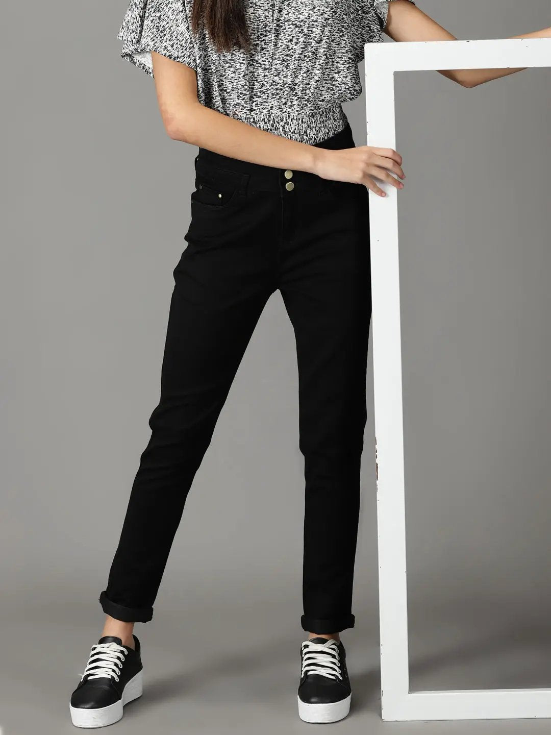 Women's Black Solid Slim Fit Denim Jeans