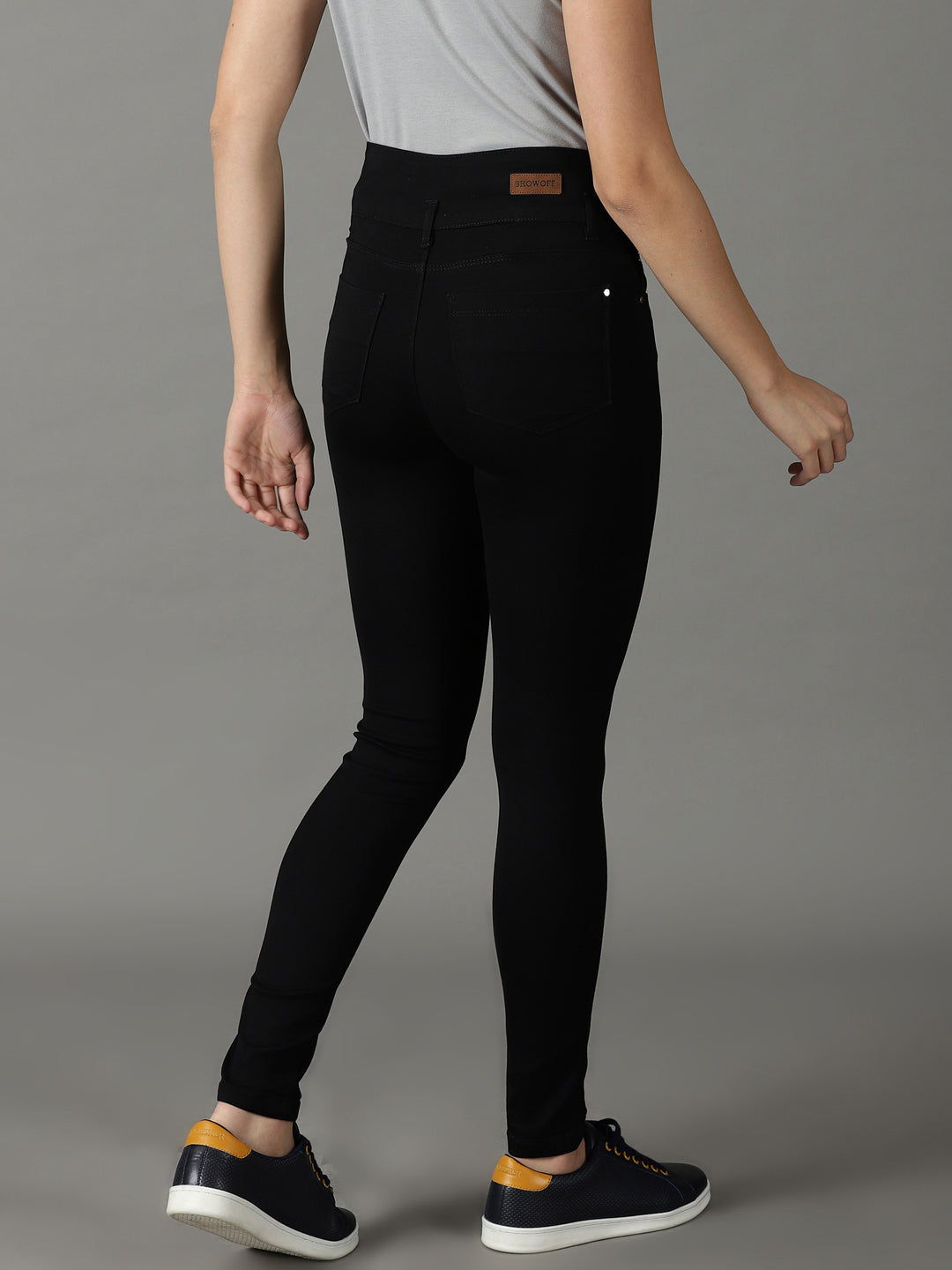 Women's Black Solid Slim Fit Denim Jeans