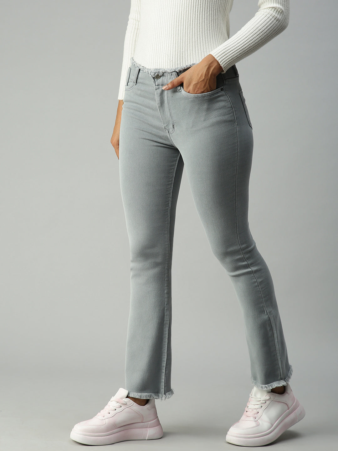 Women's Grey Solid Denim Flare Fit Jeans