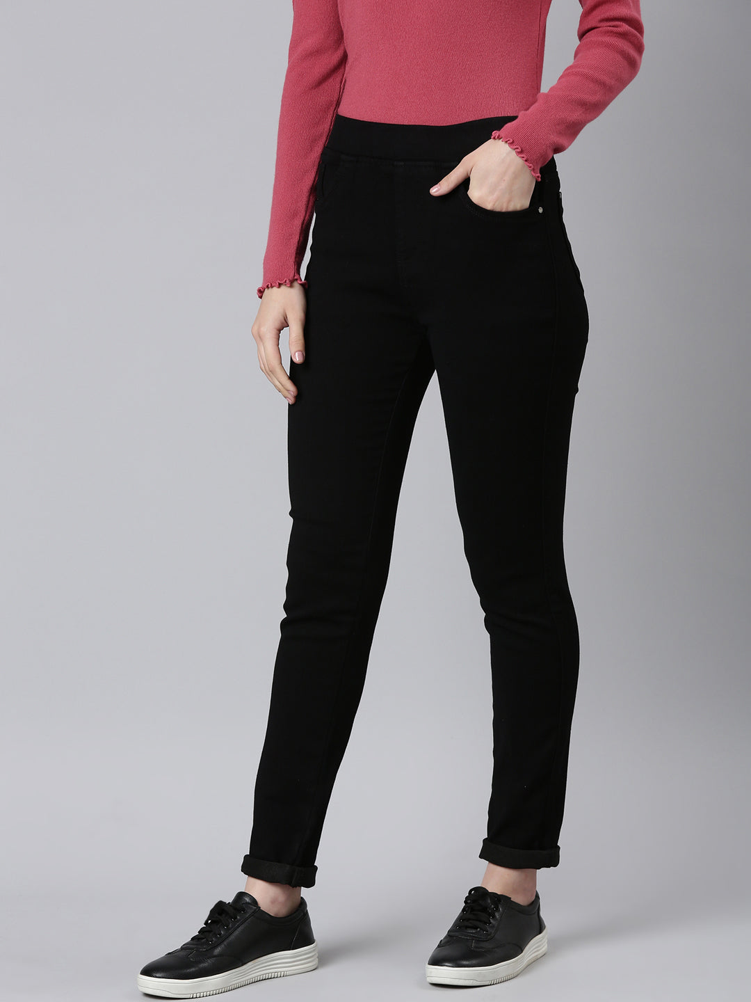 Women Black Solid Skinny Fit Denim Jeans