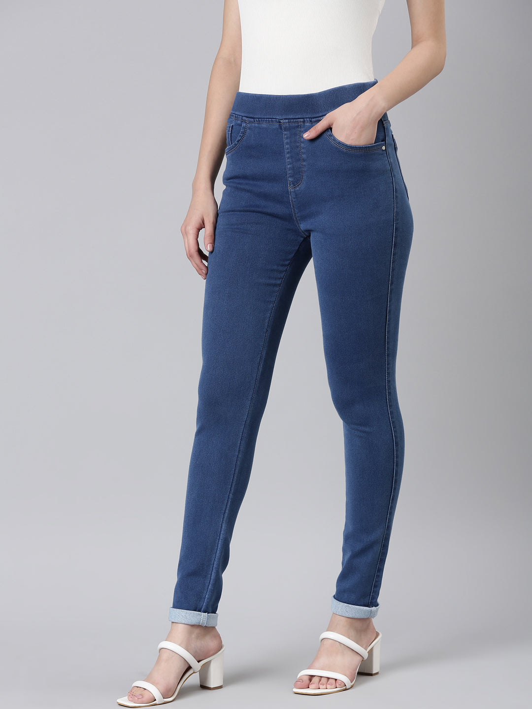 Women Blue Solid Skinny Fit Denim Jeans