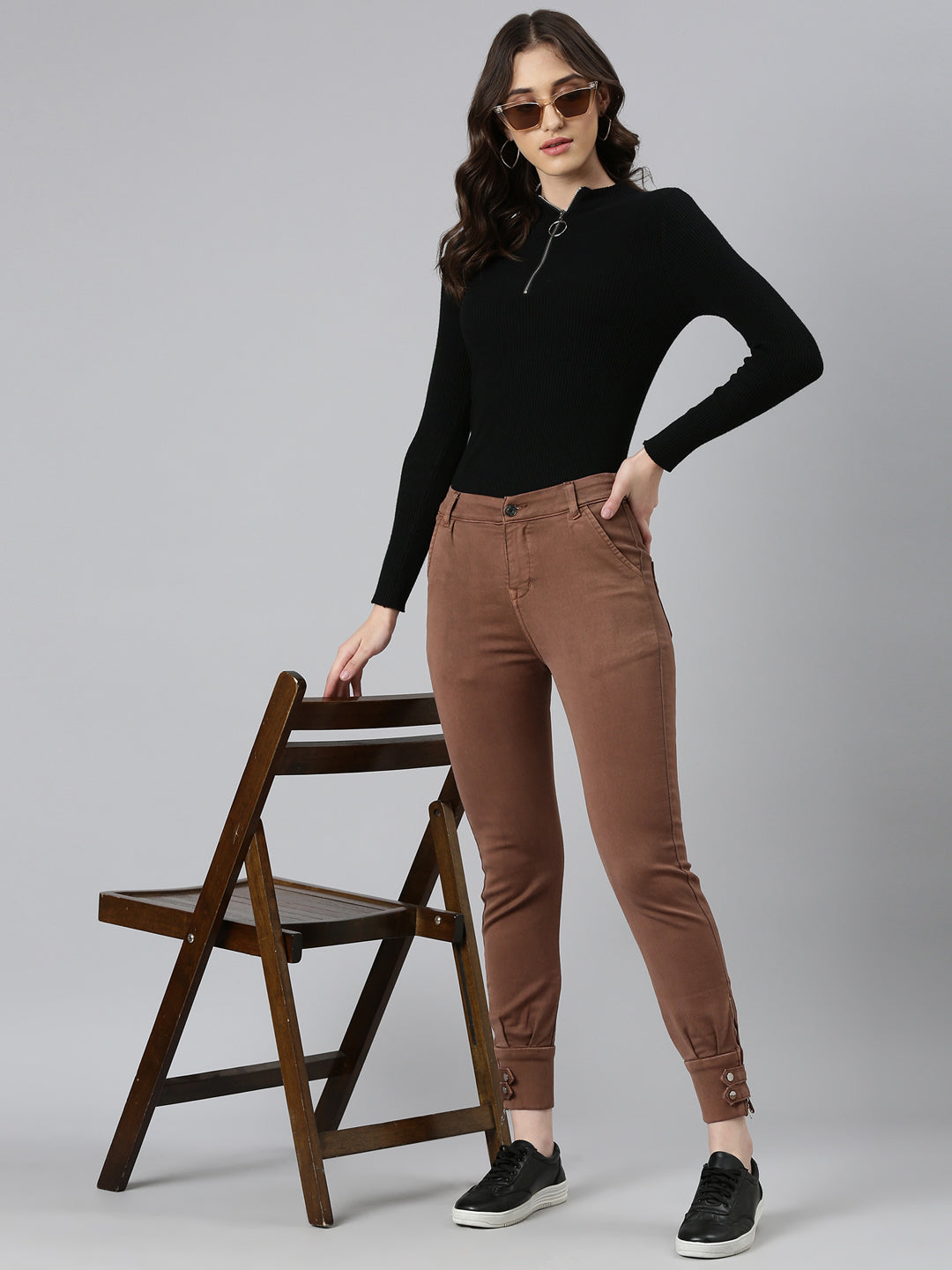 Women's Brown Solid Jogger Denim Jeans