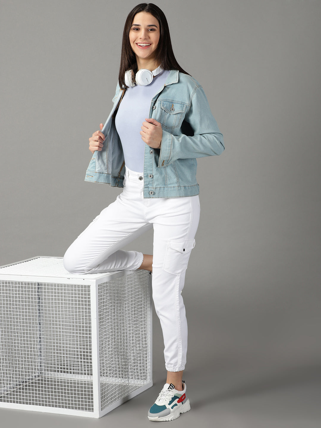 Women's White Solid Jogger Denim Jeans