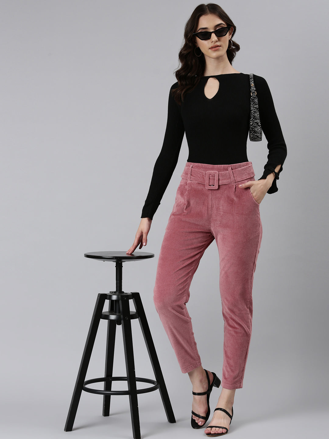 Women Mauve Solid Peg Trouser