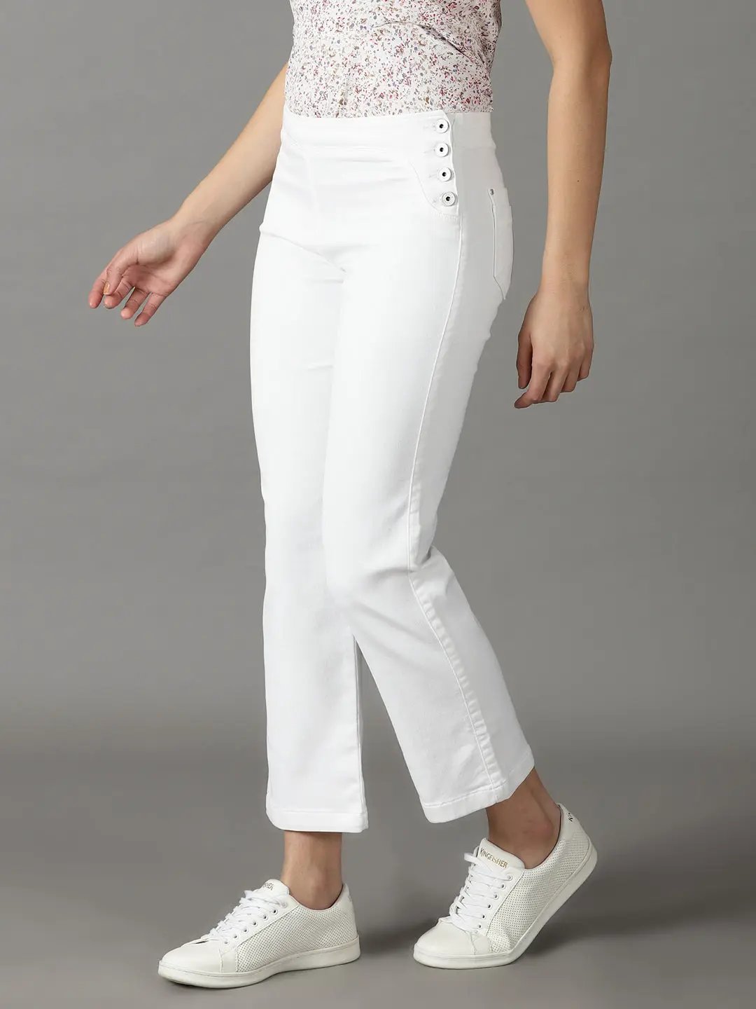 Women's White Solid Straight Fit Denim Jeans