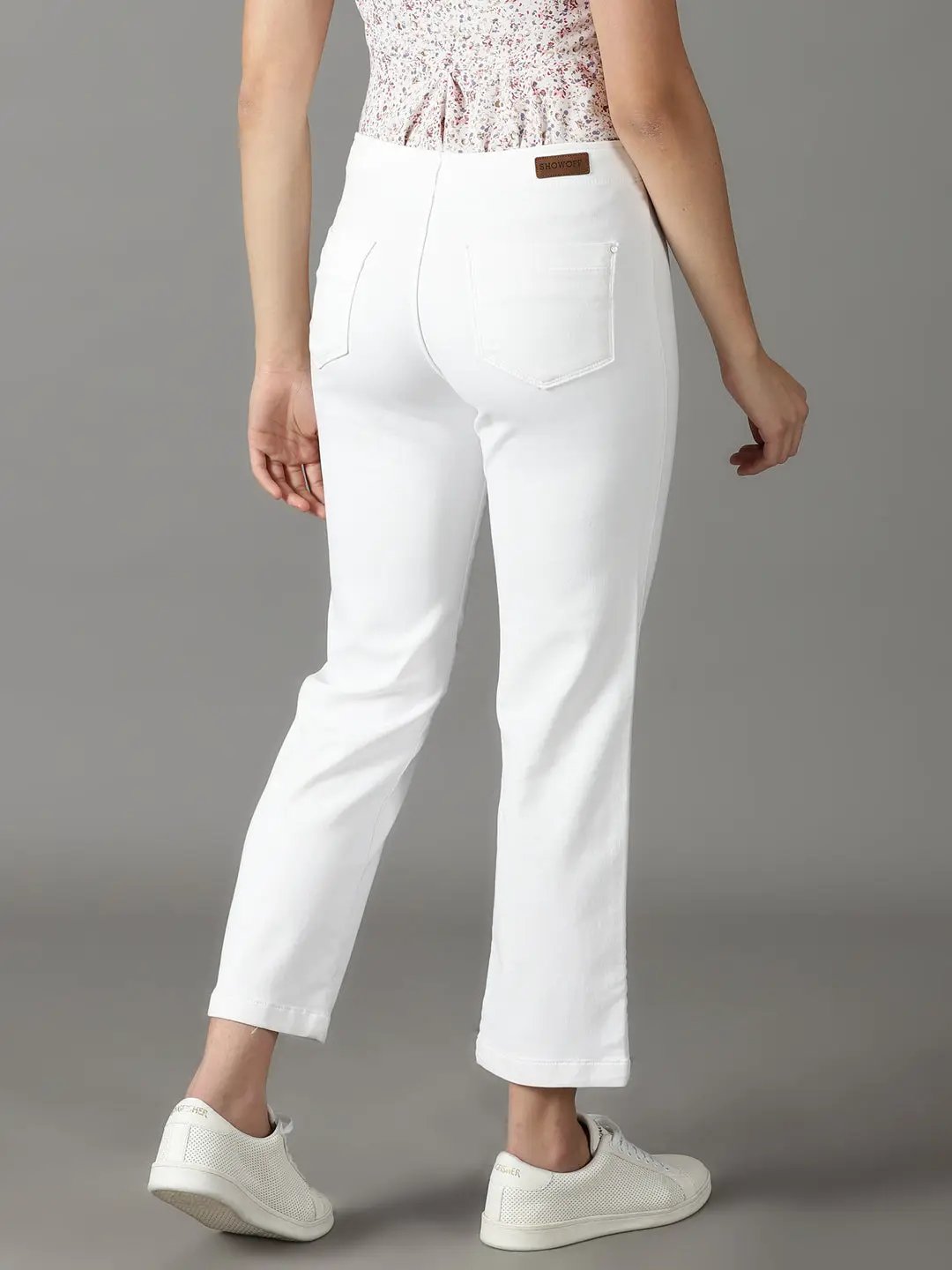 Women's White Solid Straight Fit Denim Jeans