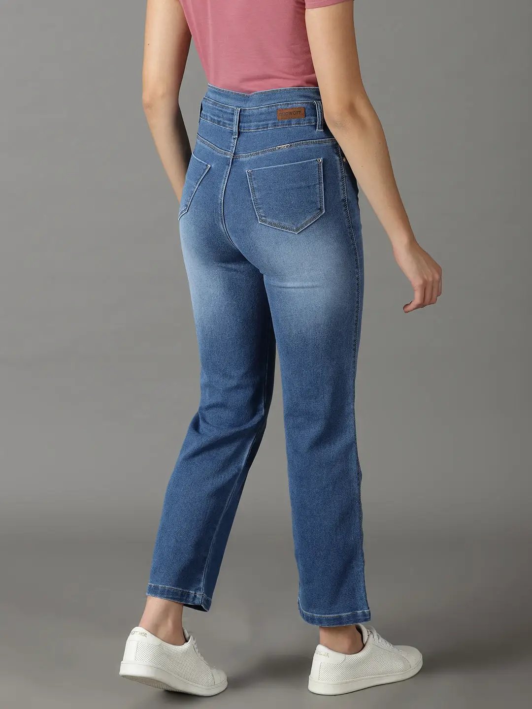 Women's Blue Solid Straight Fit Denim Jeans