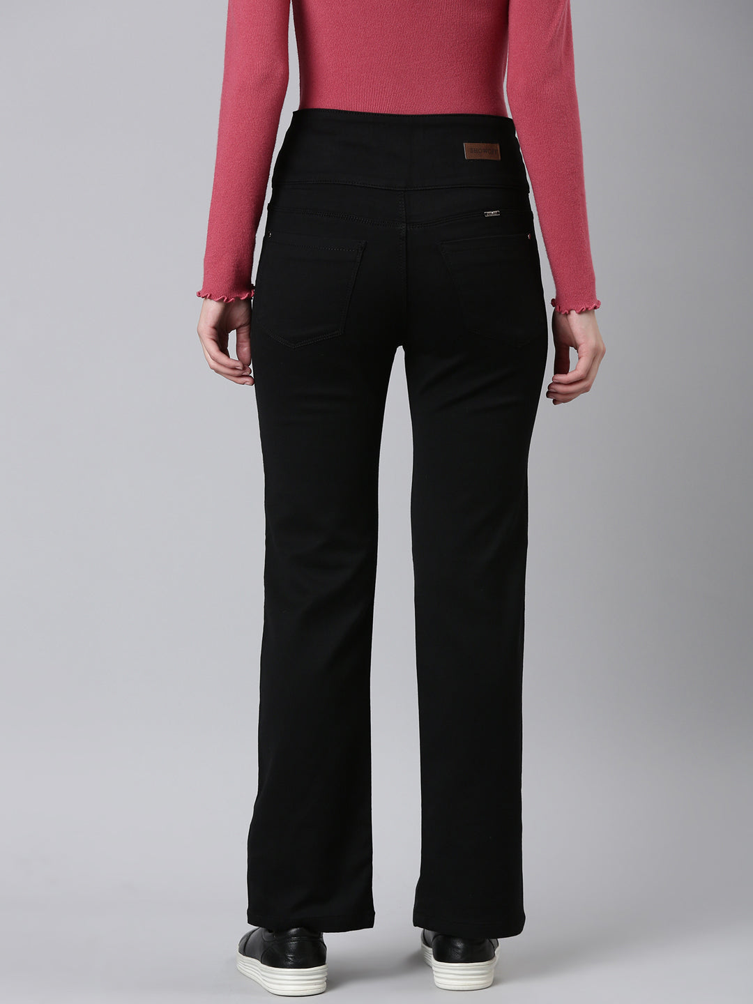 Women Black Solid Straight Fit Denim Jeans