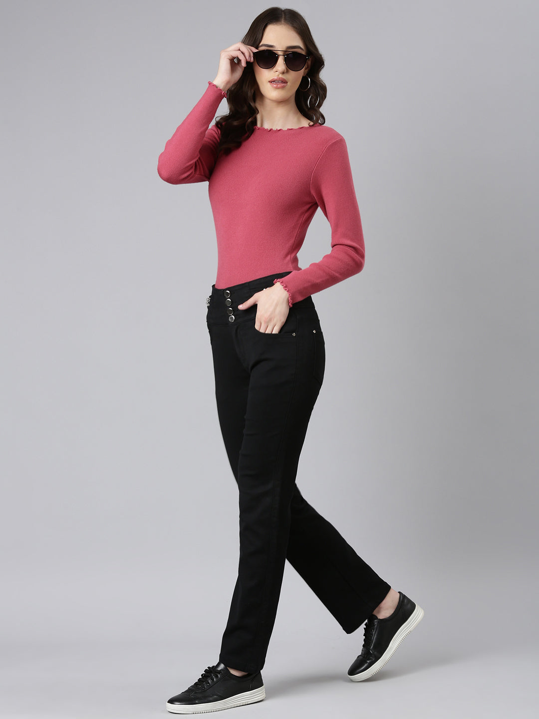 Women Black Solid Straight Fit Denim Jeans