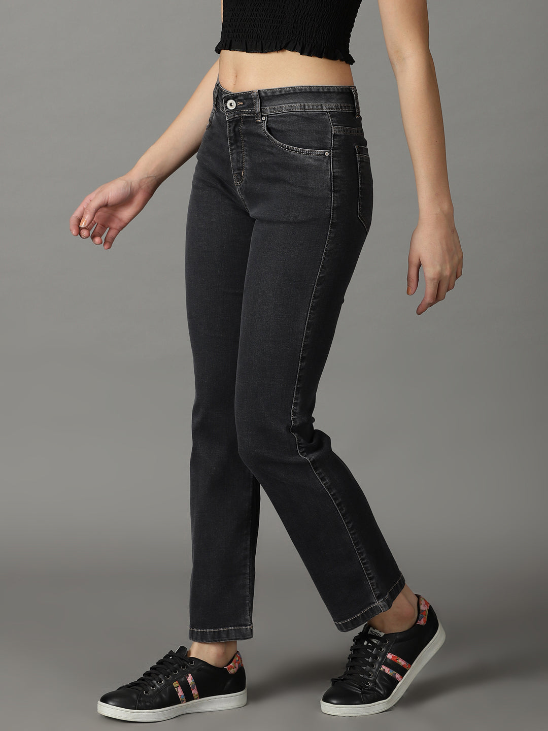 Women's Grey Solid Straight Fit Denim Jeans