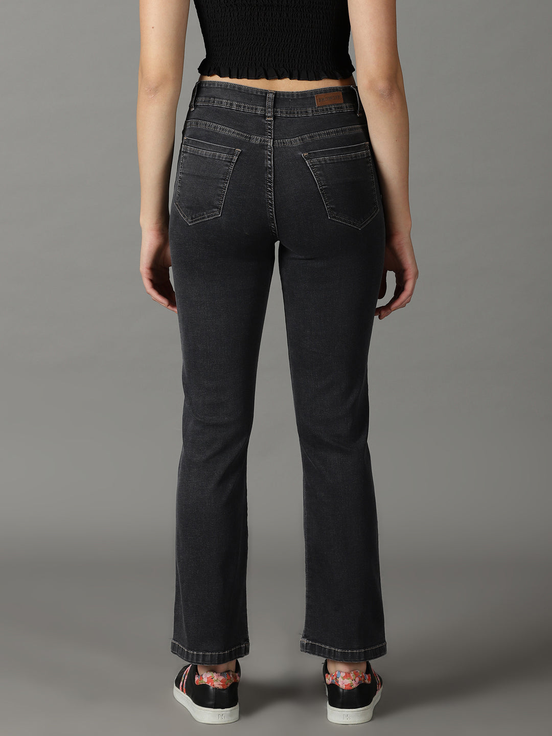 Women's Grey Solid Straight Fit Denim Jeans