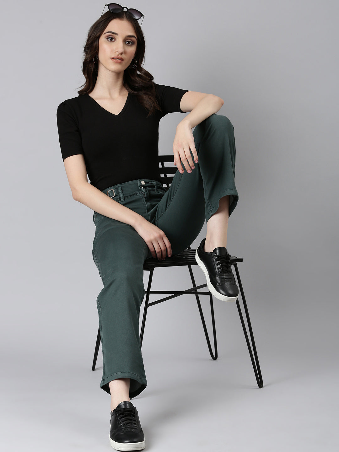 Women's Green Solid Straight Fit Denim Jeans