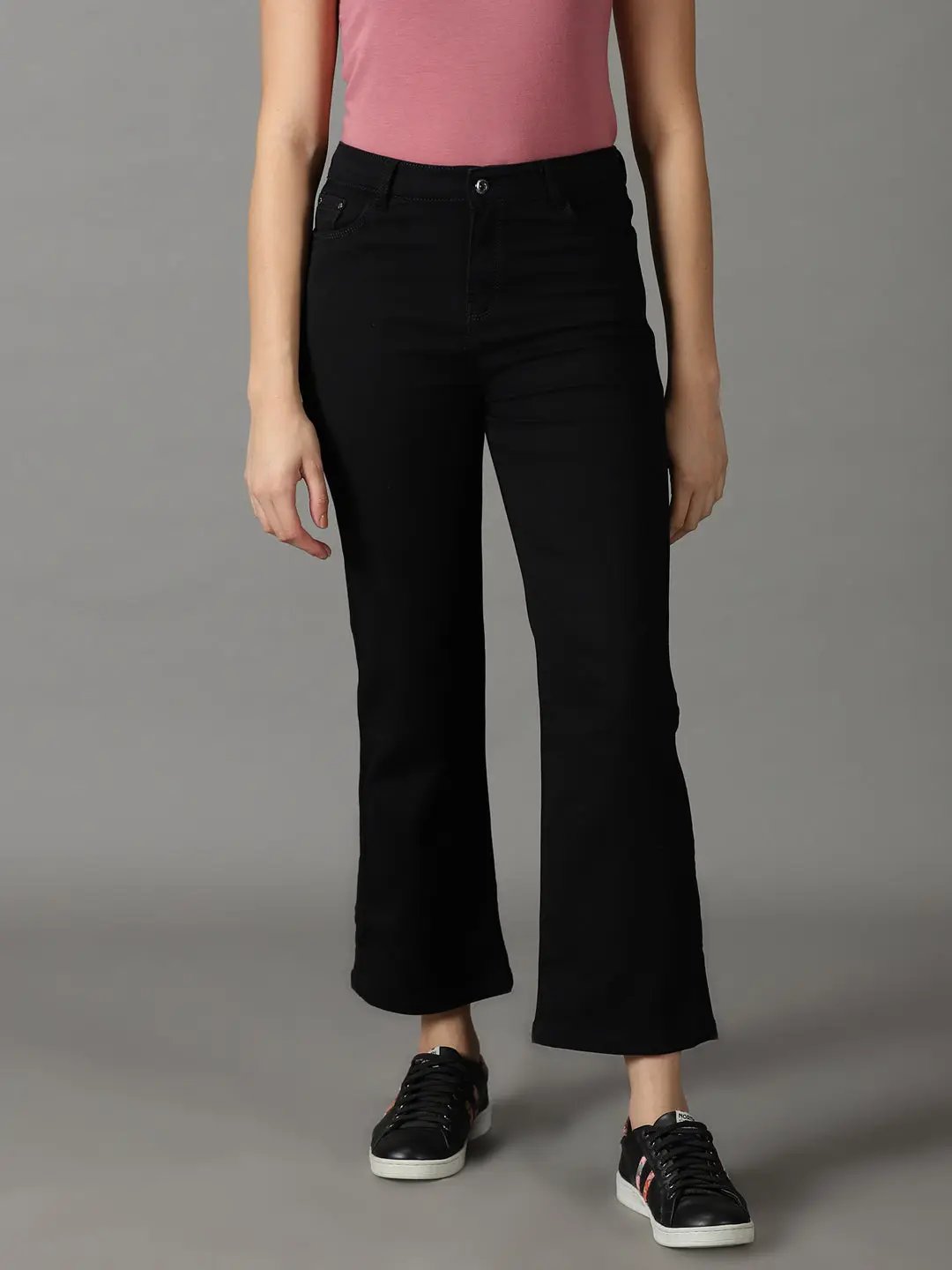 Women's Black Solid Straight Fit Denim Jeans
